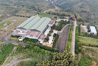 Nhà máy nước sông Đà nhìn từ trên cao. (Ảnh: PV/Vietnam+).