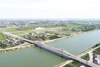 Cầu vượt sông Trà Lý - cầu dây văng hiện đại nối đôi bờ TP. Thái Bình.