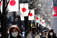 Ca mắc Covid-19 tại Tokyo tăng đột biến, phá vỡ mọi kỷ lục trước đó. Ảnh: Reuters.