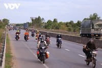 Dòng người trở về quê từ các tỉnh phía Nam.