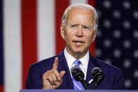 Ông Joe Biden sẽ không loại bỏ ngay thuế quan mà chính quyền Trump áp với Trung Quốc