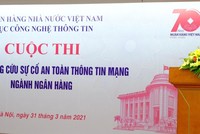 Phó Thống đốc Ngân hàng Nhà nước Việt Nam Nguyễn Kim Anh tham dự và chỉ đạo tổ chức thực hiện cuộc thi.
