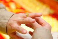 Giá vàng hôm nay ngày 21/9: Thị trường tài chính lao dốc, vàng bật tăng mạnh