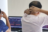 Chóng mặt với cổ phiếu nóng