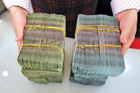 Phát hành trái phiếu tăng vốn cấp 2 chỉ là phương án tạm thời trong khi ngân hàng chưa tăng được vốn cấp 1. Ảnh: Đ.T