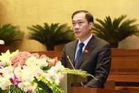 Quốc hội nghe Chủ nhiệm Uỷ ban Kinh tế Vũ Hồng Thanh báo cáo thẩm tra - (Ảnh QP).