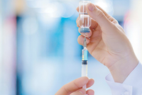 Nhân viên y tế khám sàng lọc phải được tập huấn chuyên môn về khám sàng lọc trước tiêm chủng vắc-xin phòng Covid-19.