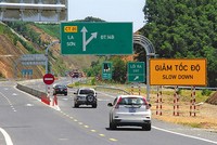Cao tốc La Sơn - Túy Loan đoạn La Sơn - Hòa Liên đã sẵn sàng bàn giao. Ảnh: A.M
