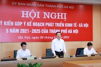 Chủ tịch UBND thành phố Hà Nội Chu Ngọc Anh điều hành Hội nghị