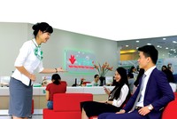 Lợi nhuận của các ngân hàng niêm yết năm 2021 được dự báo cao hơn so với năm 2020. Ảnh: Dũng Minh