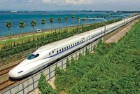 Sẽ có 2 phân đoạn thuộc tuyến đường sắt tốc độ cao trên trục Bắc - Nam được đầu tư trong 10 năm tới.