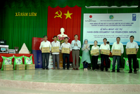 Hỗ trợ nông dân nghèo Bình Thuận bị ảnh hưởng do dịch Covid-19