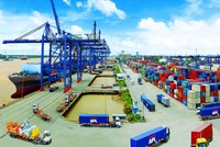 Vỡ' quy hoạch, cảng Cát Lái quá tải cả trong lẫn ngoài
