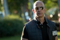 Ông chủ Amazon - Jeff Bezos đã mất ngôi giàu nhì thế giới. Ảnh: AFP