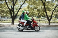 Grab: Chiết khấu đối với tài xế vẫn là 20%, còn phần tăng thêm là thuế VAT
