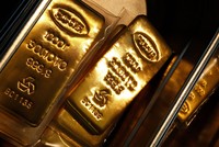 Giá vàng hôm nay ngày 30/12: Giới đầu tư thận trọng trước thềm năm mới