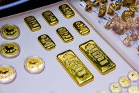 Giá vàng hôm nay ngày 13/1: Giá vàng tiếp tục leo cao