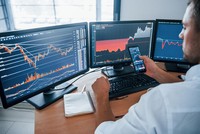Định giá hấp dẫn, nhóm ngành nào vào "tầm ngắm" của nhà đầu tư tổ chức