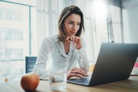 Giao dịch chứng khoán khối ngoại ngày 2/6: Mua cổ phiếu bank, chốt lời dòng phân bón
