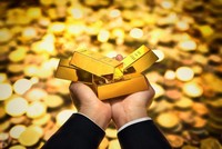 Giá vàng hôm nay ngày 27/6: "Vàng có thể lên tới 10.000 USD/ounce trong cơn sốt đầu cơ"