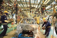 Tương quan về sản lượng giữa xe sản xuất, lắp ráp trong nước và xe nhập khẩu trong trung và ngắn hạn thay đổi theo hướng tăng về số lượng xe sản xuất, lắp ráp. Tuy nhiên do lượng ô tô nhập khẩu ngày càng tăng nên lợi thế này đang mất dần.