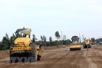 Giải phóng mặt bằng dự án cao tốc Bắc-Nam. (Nguồn: TTXVN)