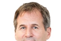 Ông Kyle Kelhofer