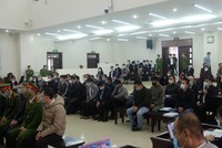 Quang cảnh phiên tòa.