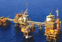 Giá dầu ở mức thấp nhất 5 tháng do làn sóng Covid-19 bùng phát trở lại