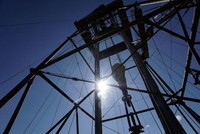 OPEC+ lại không bơm đủ dầu để đạt mục tiêu đầu ra
