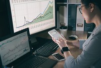Giao dịch chứng khoán khối ngoại ngày 6/6: Gom mạnh cổ phiếu DCM, DPM và BSR