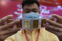 Giá vàng hôm nay ngày 13/6: Vàng SJC giảm mạnh, thủng mốc 69 triệu đồng/lượng