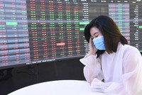 Giằng co tìm điểm tựa