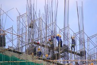 Các doanh nghiệp xây lắp đang chịu áp lực đơn hàng giảm và chi phí tăng cao