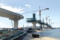 Dự án cầu Cửa Đại đang dần hoàn thiện.