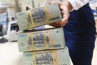 Nhiều doanh nghiệp lưu trú, vận tải đã sắp hết thời hạn cơ cấu lại, mà vẫn chưa tìm ra nguồn để trả nợ.