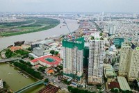Nhiều chuyên gia cho rằng, tín dụng bất động sản thực ra chưa hề đáng lo và đang được Ngân hàng Nhà nước cũng như các ngân hàng thương mại kiểm soát chặt chẽ, nên không có dấu hiệu tăng trưởng quá nóng.