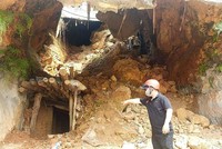 Mỏ vàng Bồng Miêu trở thành “thánh địa” của “vàng tặc” vì chậm đóng cửa.