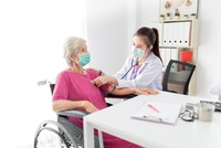 Doanh thu phí khối bảo hiểm nhân thọ duy trì đà tăng 2 con số một phần nhờ sự tăng trưởng vượt bậc của bảo hiểm sức khỏe