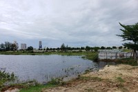 Hạ tầng "chắp vá" tại các dự án do Công ty cổ phần Bách Đạt An làm chủ đầu tư ở Khu đô thị mới Điện Nam - Điện Ngọc. Ảnh: Nhiệt Băng