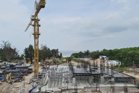 Nhiều dự án bị đình trệ kéo dài do vướng mắc thủ tục pháp lý, chi phí đầu vào tăng cao..., trong khi chủ đầu tư khó huy động vốn. Ảnh: Trọng Tín