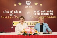 Lãnh đạo VASS (bên trái) quyết định rót vốn đợt 2 vào hệ thống Vua Cua ngày 5/5/2022 và cung cấp gói Bảo hiểm Chất lượng sản phẩm cho hệ thống nhà hàng