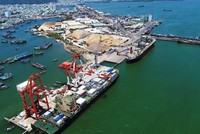 Tại Bình Định hiện nay, cảng Quy Nhơn có vai trò rất quan trọng trong việc góp phần phát triển kinh tế - xã hội của tỉnh Bình Định nói riêng và khu vực miền Trung – Tây Nguyên nói chung.