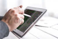 Bàn tròn chứng khoán: Nhiều cổ phiếu chỉ cách vùng định giá hợp lý khoảng 10-15%