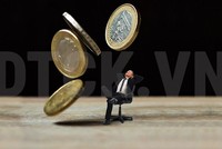 Nhận định thị trường phiên 13/10: Xem xét cơ cấu sang một số nhóm cổ phiếu có tín hiệu đi ngược thị trường