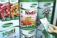 Nutifood tài trợ dinh dưỡng toàn diện cho Học viện Bóng đá HAGL