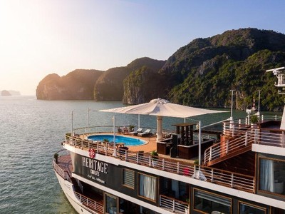 Đứng cạnh “người khổng lồ”, du lịch Cát Hải vẫn hút nhà đầu tư, du khách
