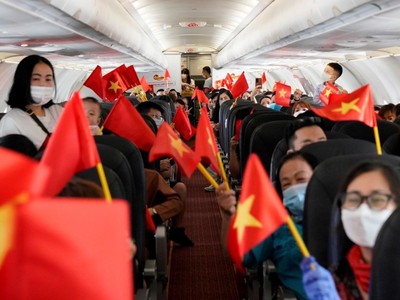 Hành trình đặc biệt mừng ngày Thống nhất đất nước 30/4 trên tàu bay Vietjet