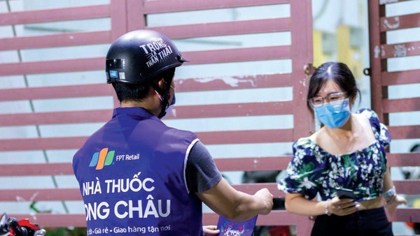 6 tháng đầu năm, chuỗi nhà thuốc Long Châu ghi nhận 1.336 tỷ đồng doanh thu, gấp 3 lần cùng kỳ năm ngoái.