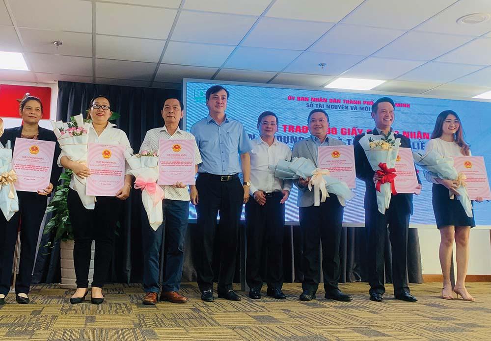 Doanh nghiệp kêu cứu vì sự phi lý trong quản lý đất đai - Bài 2: Đất Xanh Group “xanh mặt” do tắc “sổ hồng”